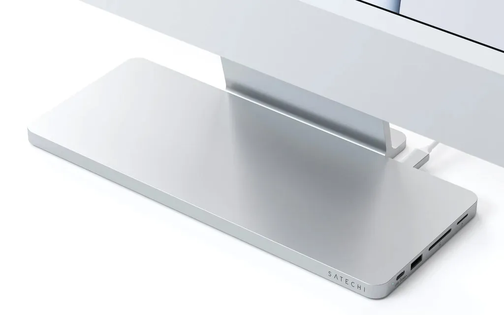 Satechi dock on iMac