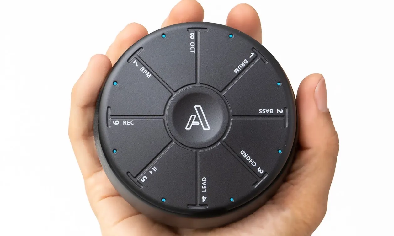 Orba 2 from Artiphon in the palm of a hand