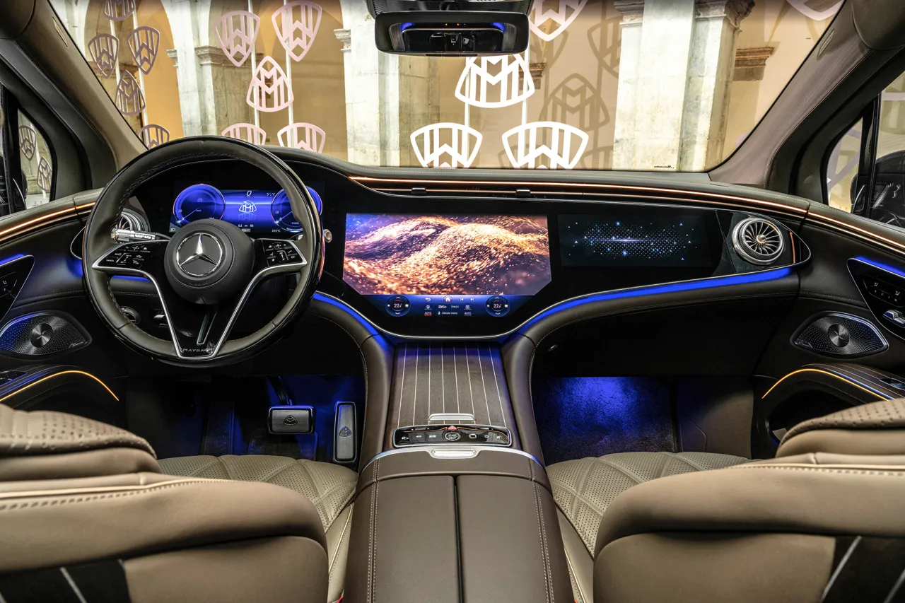 interior of Maybach EQS 680 SUV