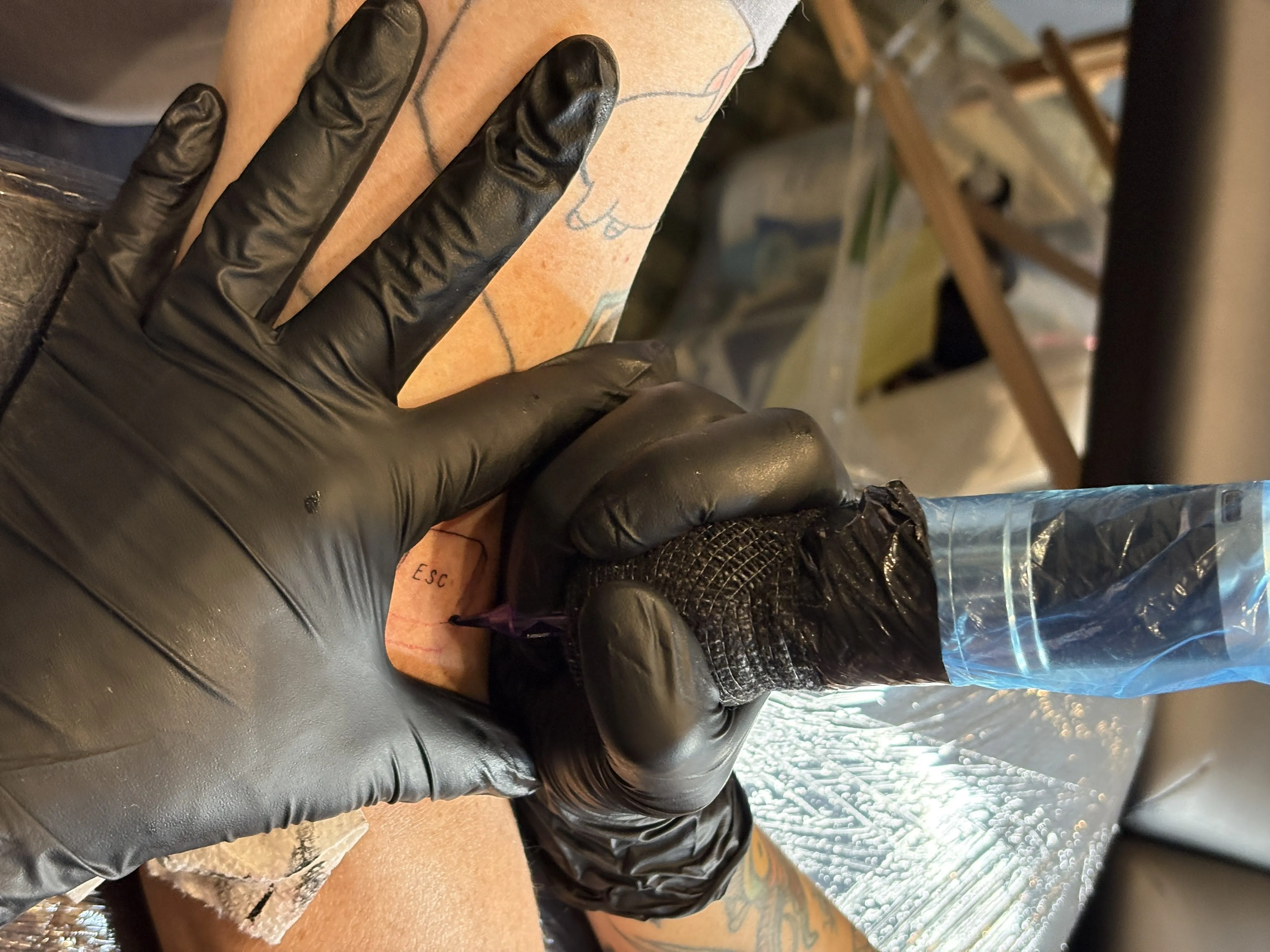 Karyne gets a tattoo